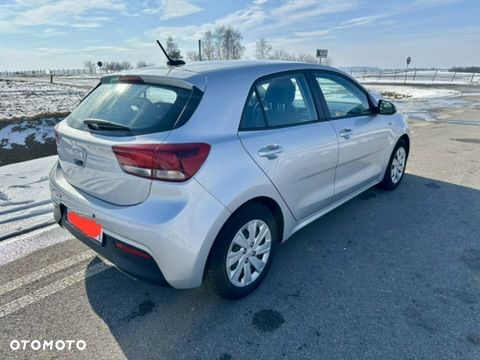Kia Rio 1.2 L - 25