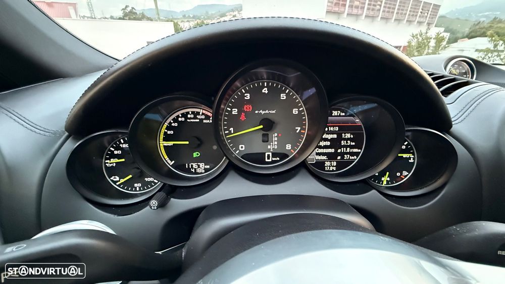 Porsche Cayenne - 18