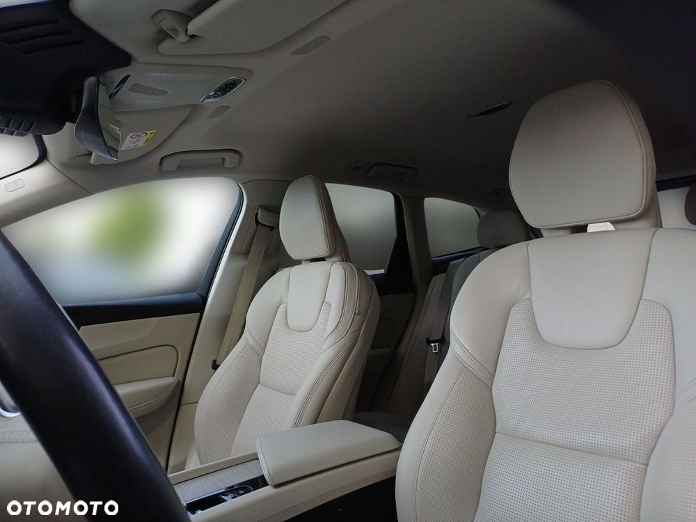 Volvo XC 60 B5 D AWD Inscription - 12