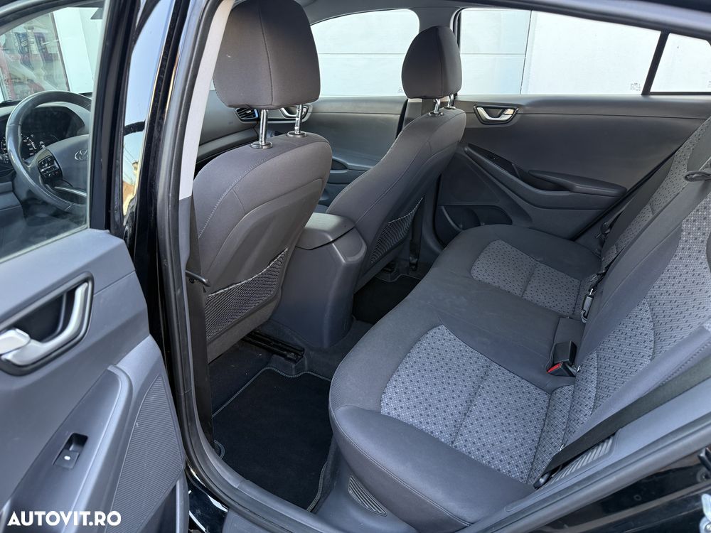 Hyundai IONIQ - 22