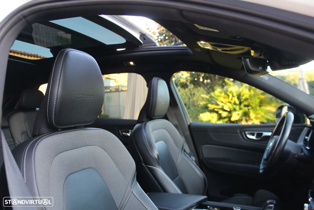 Volvo XC 60 2.0 T8 PHEV R-Design AWD - 23