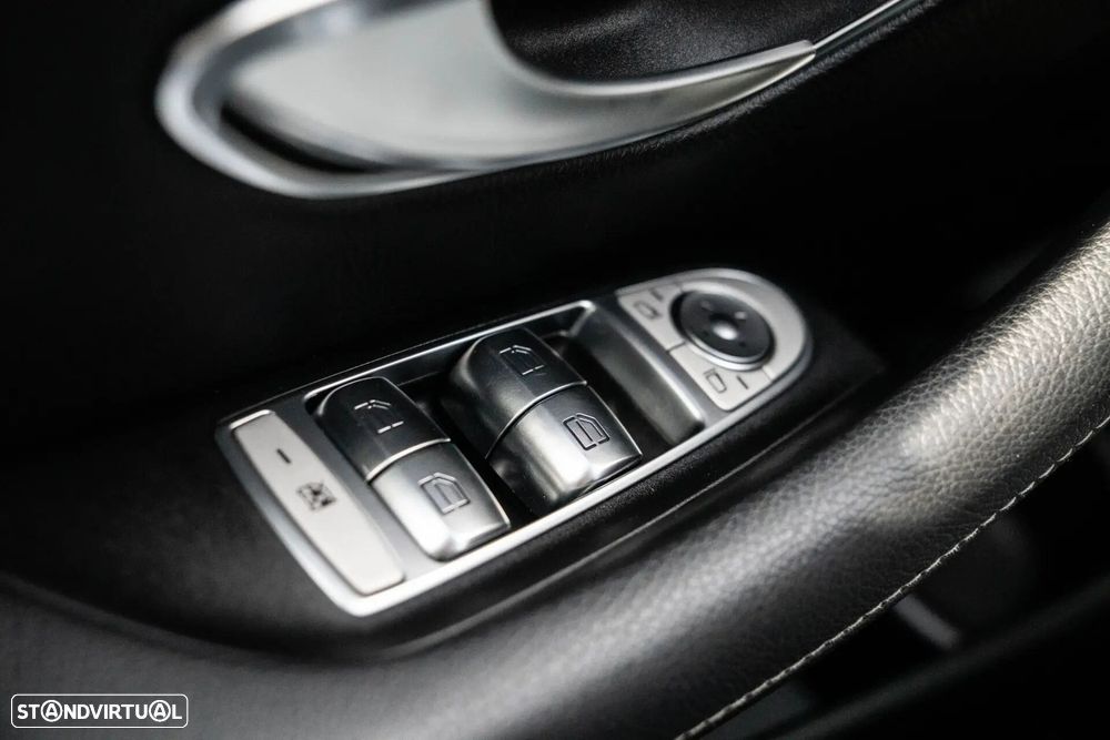 Mercedes-Benz E 300 - 39