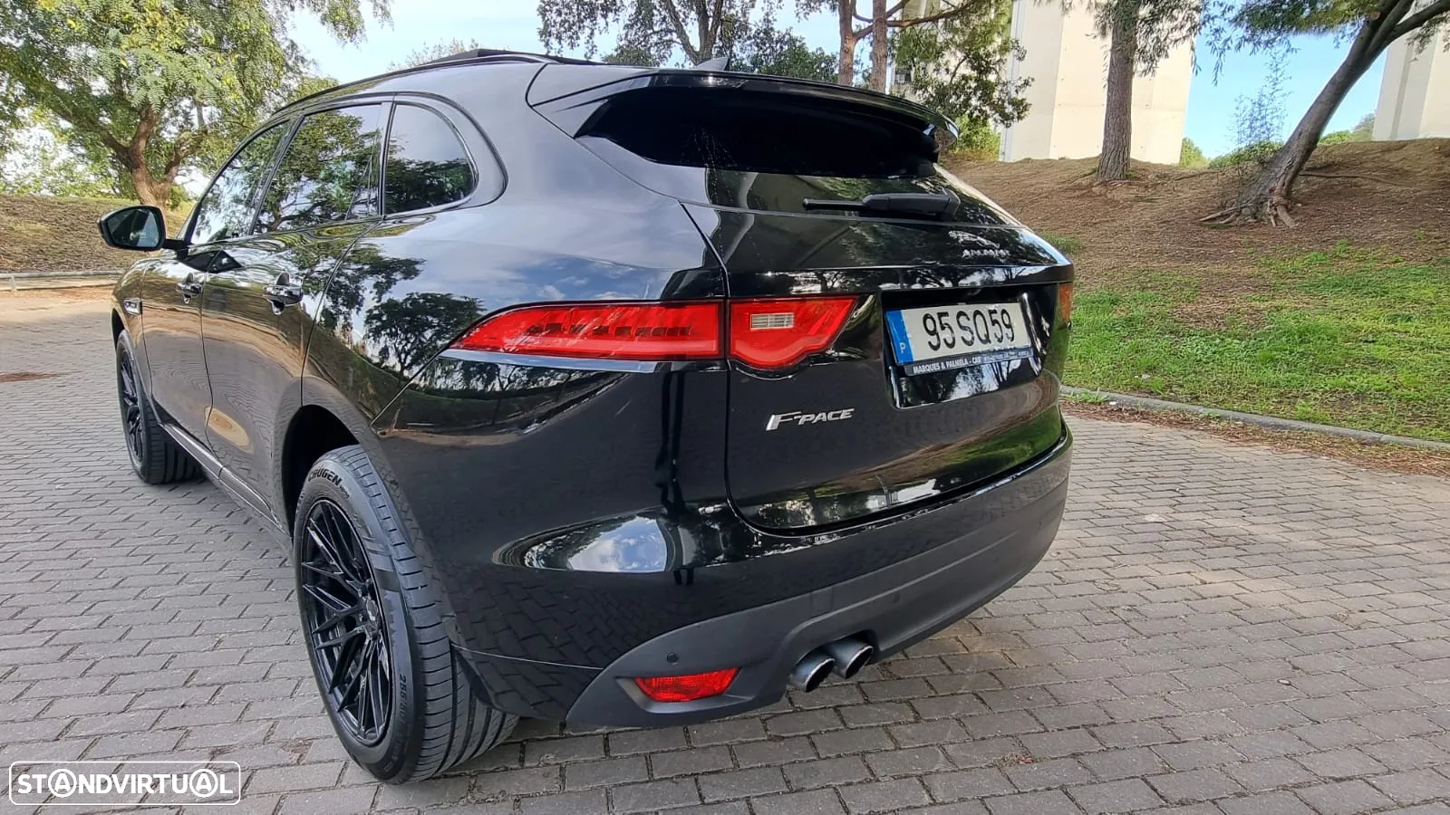 Jaguar F-Pace 2.0 i4D R-Sport - 14
