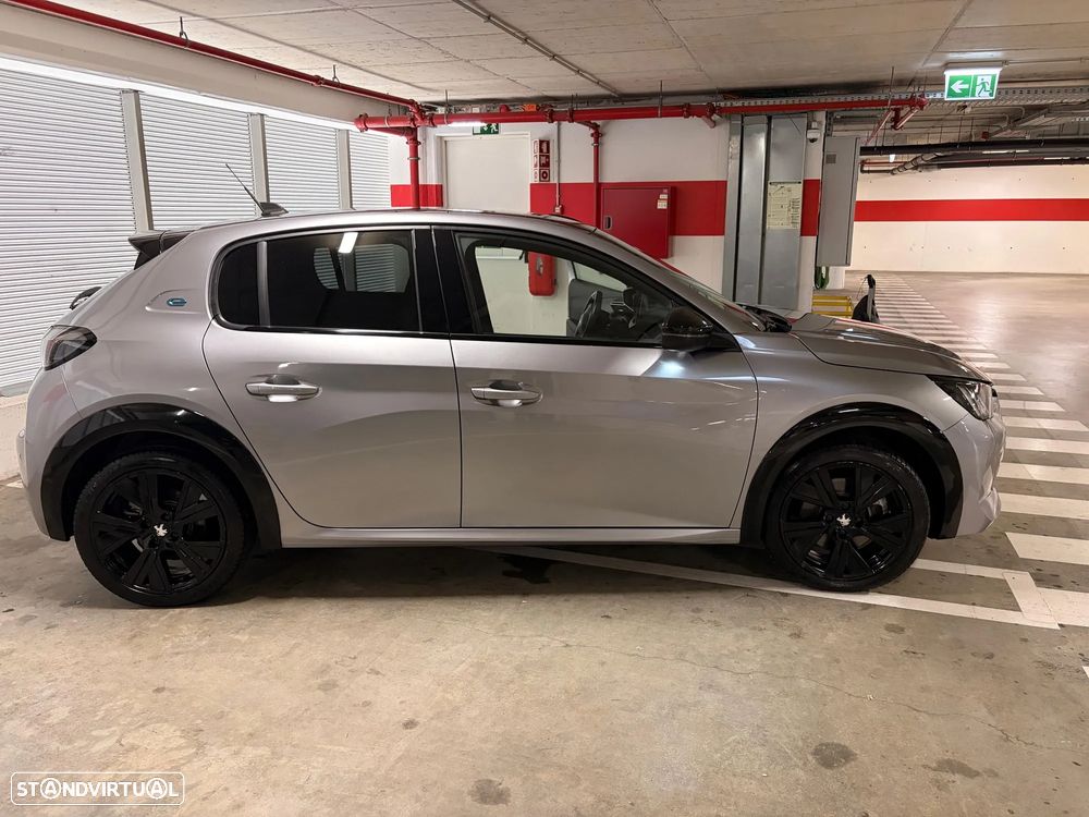 Peugeot e-208 GT - 4