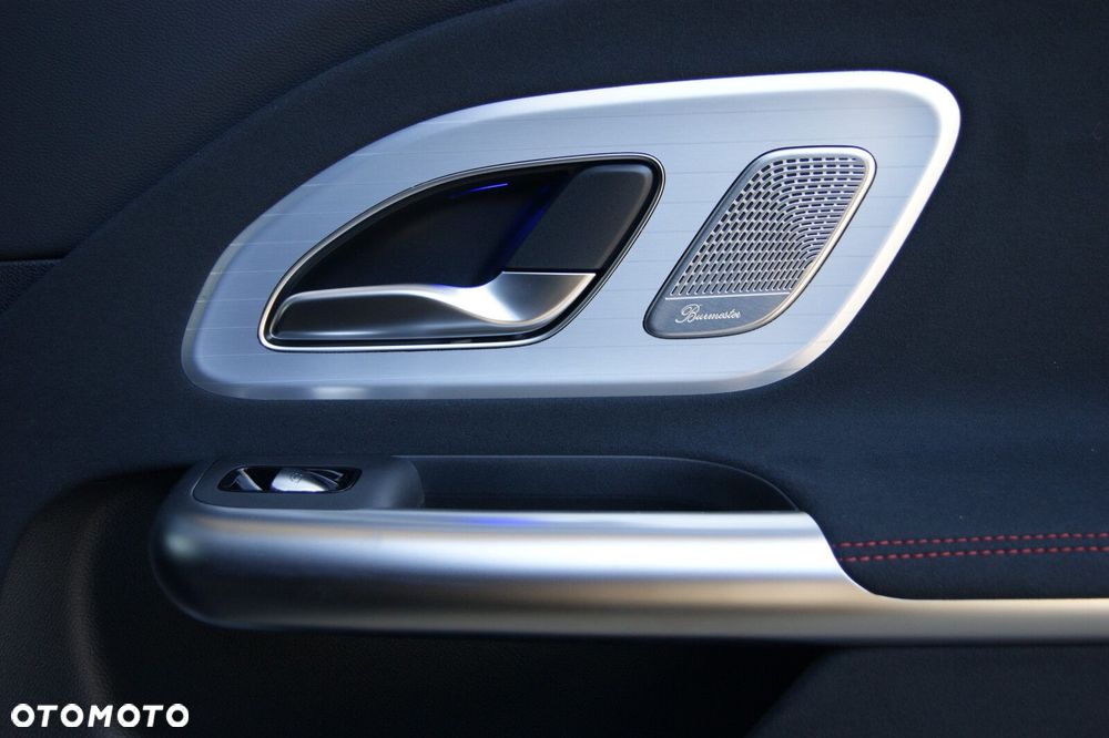 Mercedes-Benz GLB - 16