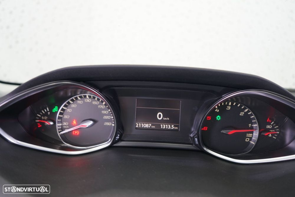 Peugeot 308 SW 1.6 BlueHDi Allure - 26