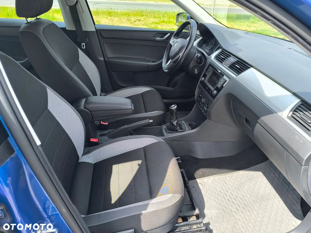 Skoda RAPID Spb 1.2 TSI Ambition - 10