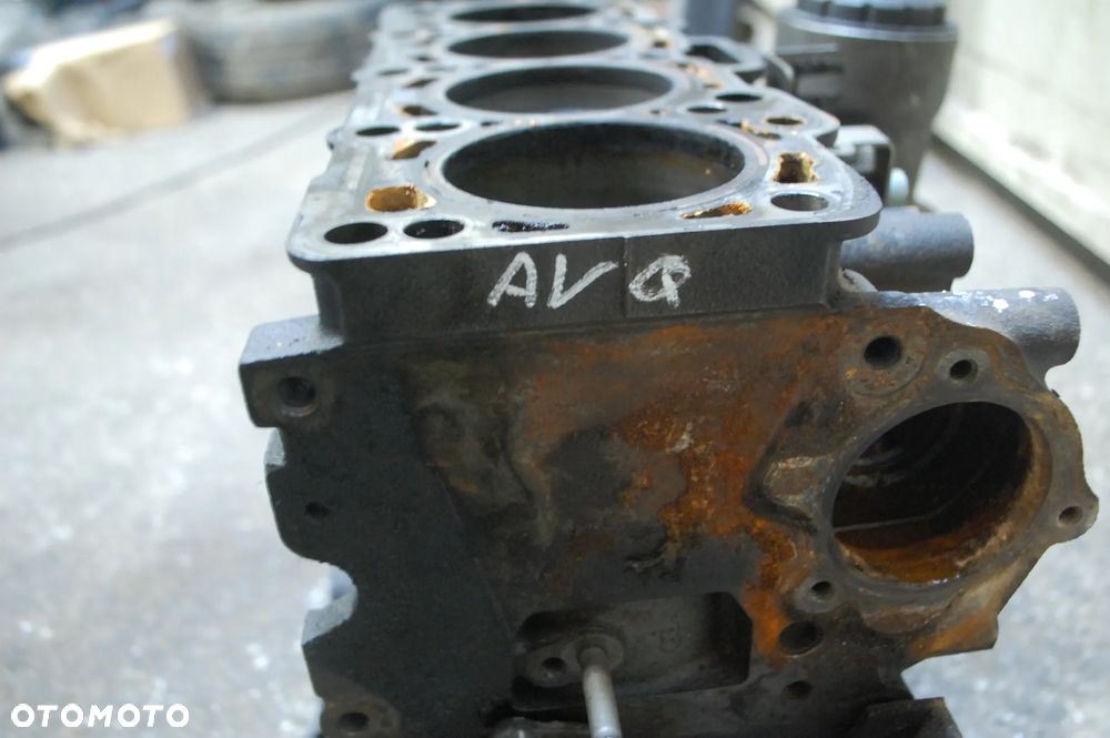 BLOK DÓŁ SILNIKA KOMPLETNY 1.9 TDI AVQ VW GOLF V SEAT LEON II SKODA AUDI A3 8P - 6