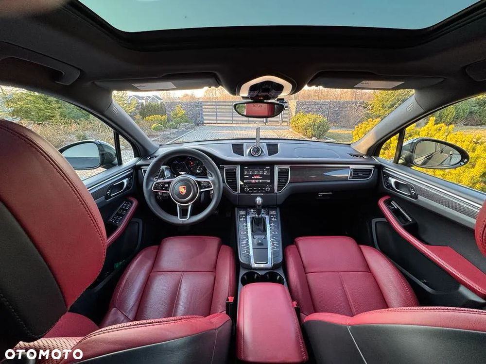 Porsche Macan - 25