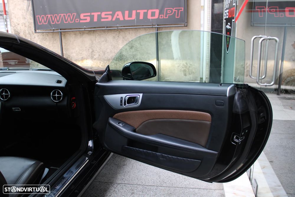 Mercedes-Benz SLK 250 (BlueEFFICIENCY) 7G-TRONIC - 26