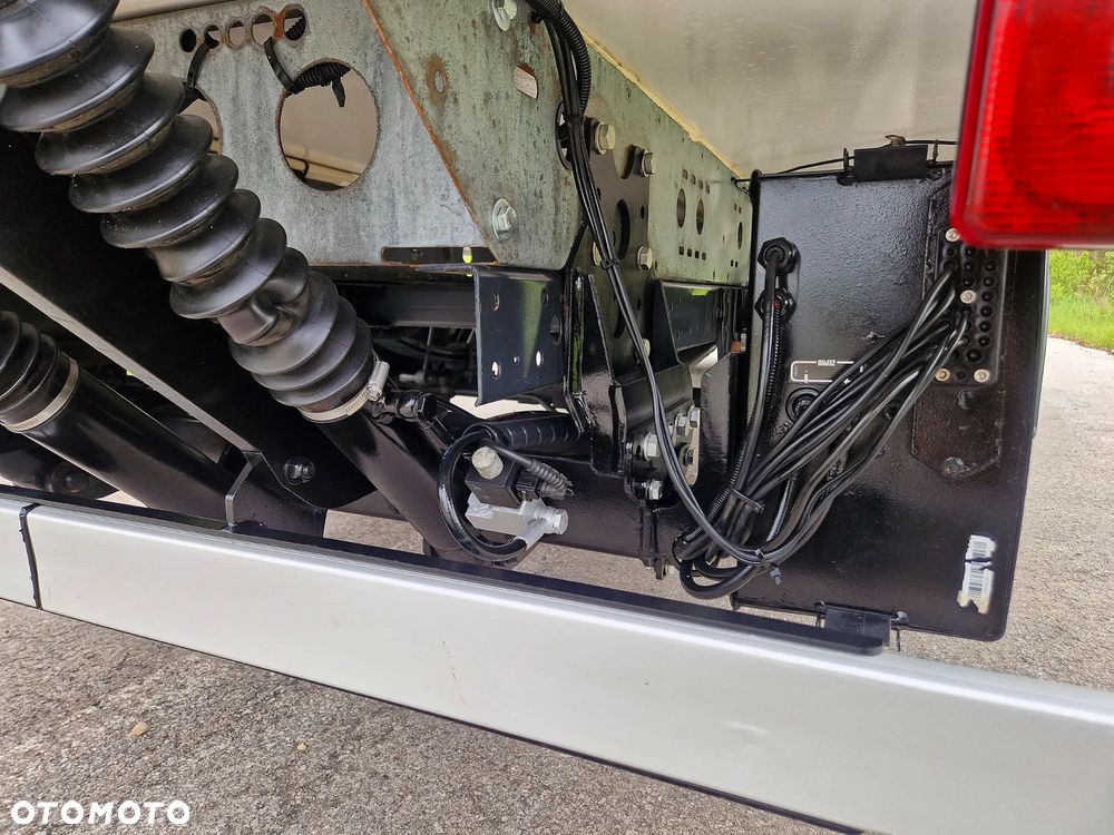 Iveco DAILY - 21