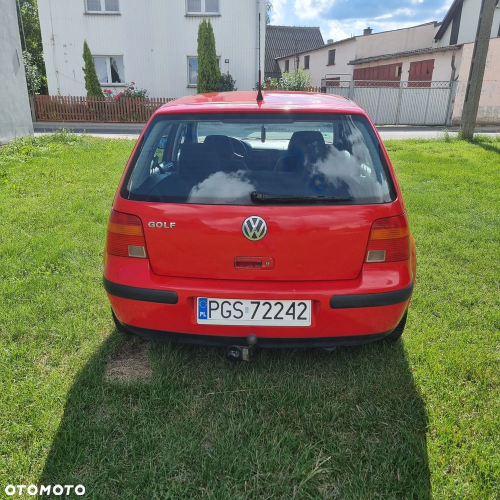 Volkswagen Golf - 4