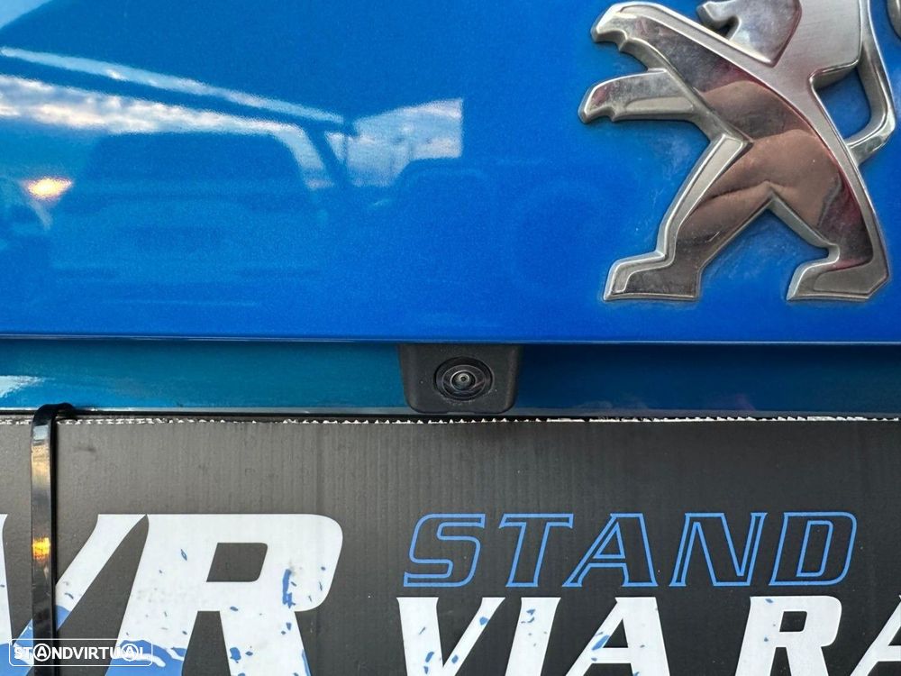 Peugeot 2008 1.5 BlueHDi GT Line - 24