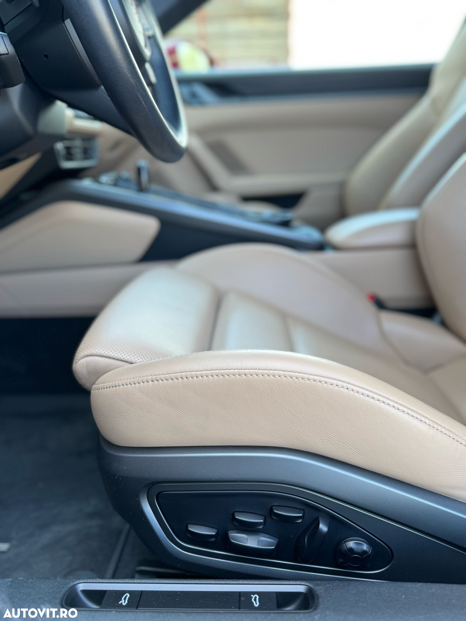 Porsche 911 Carrera 4S - 24