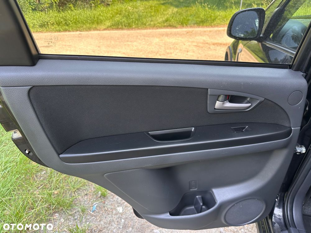 Suzuki SX4 - 17