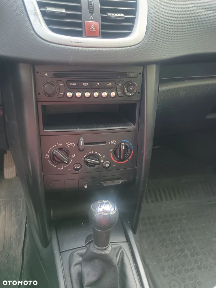 Peugeot 207 1.4 16V Trendy - 8