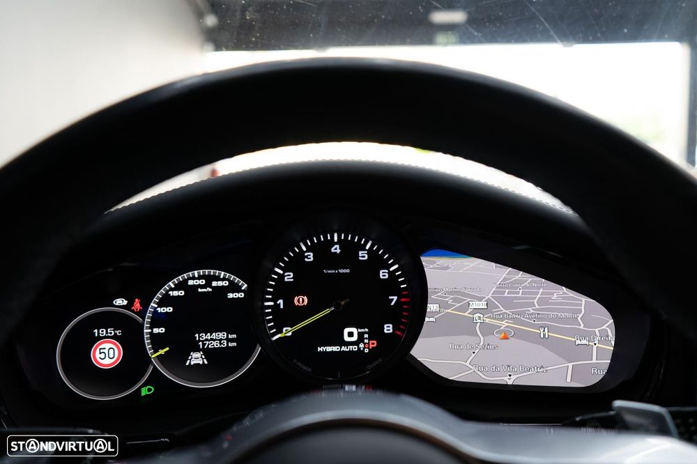 Porsche Panamera Sport Turismo 4 E-Hybrid - 39