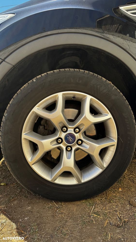 Ford Kuga - 9