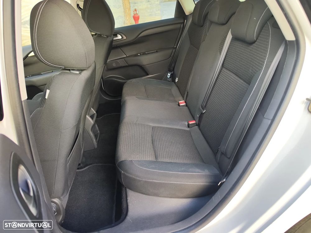 Citroën C4 1.6 BlueHDi Feel - 21