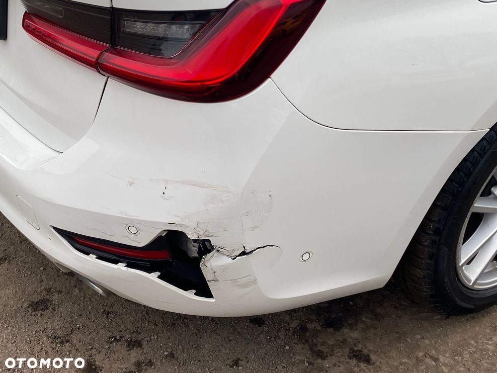 BMW Seria 3 320d xDrive - 12