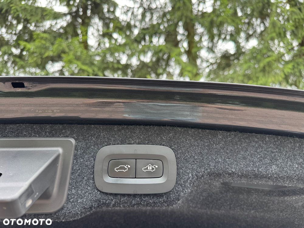 Volvo S90 D4 R-Design - 9