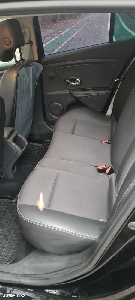 Renault Megane dCi 110 FAP EDC BOSE Edition - 6