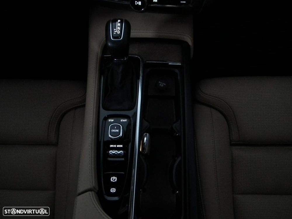 Volvo V90 2.0 D4 Inscription Geartronic - 20