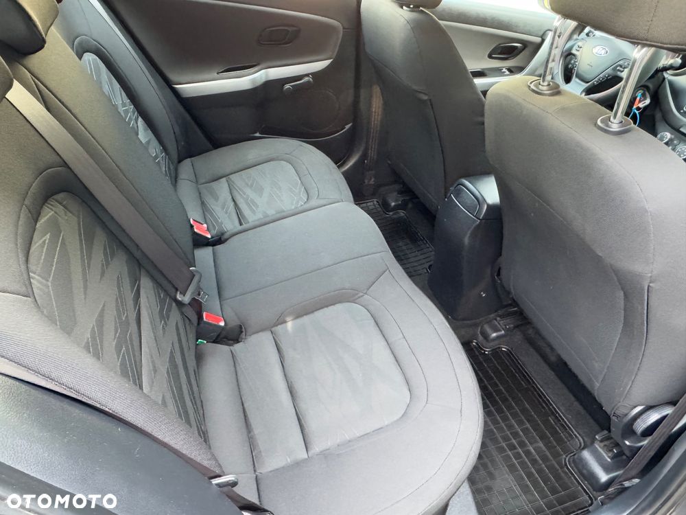 Kia Ceed - 29