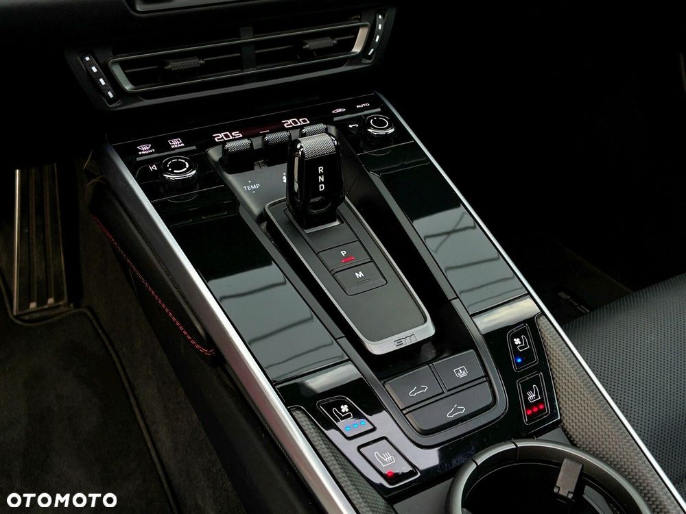 Porsche 911 - 32