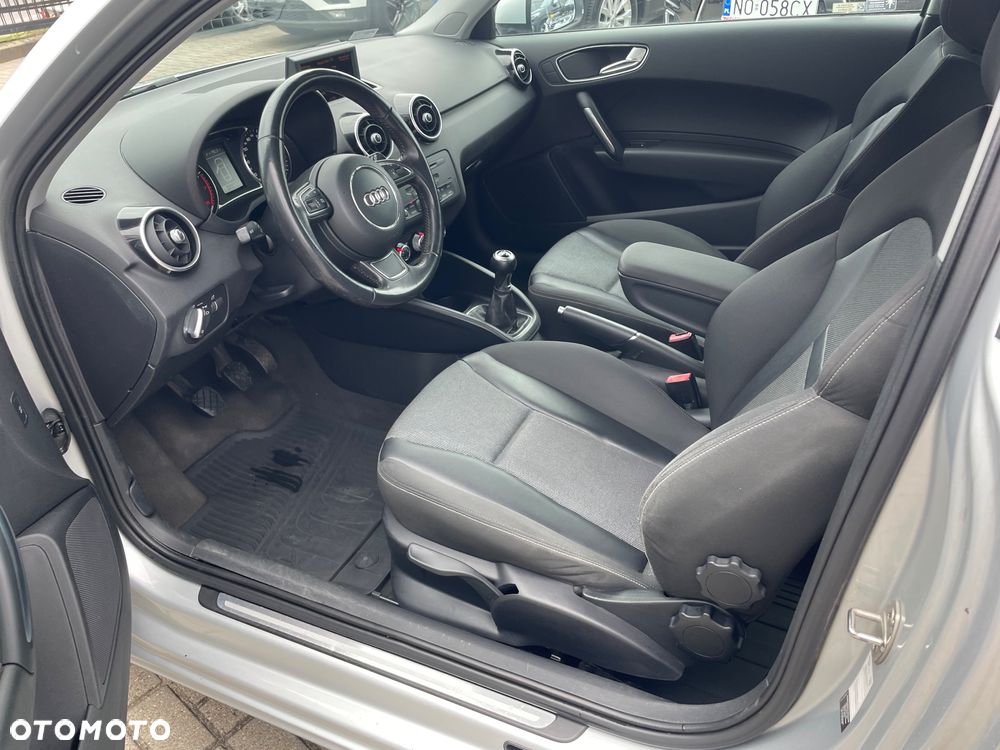 Audi A1 3-drzwiowe 1.2 TFSI S line edition - 22