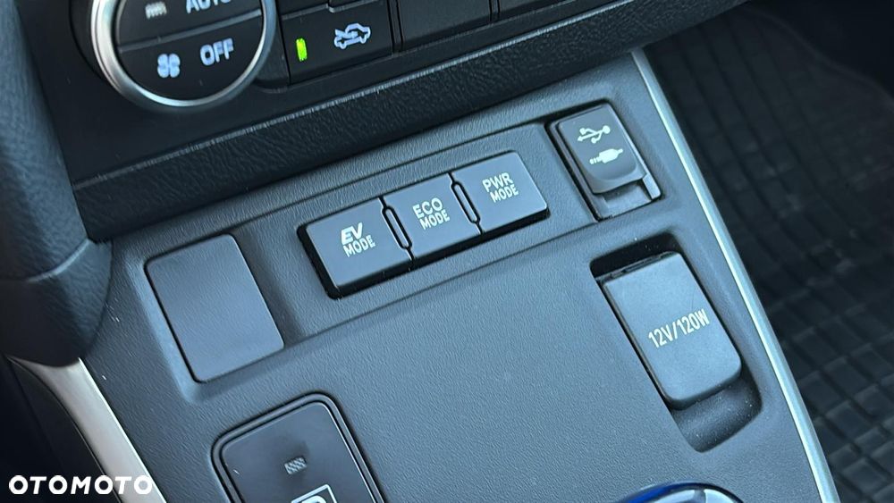 Toyota Auris 1.8 HSD Luna - 27