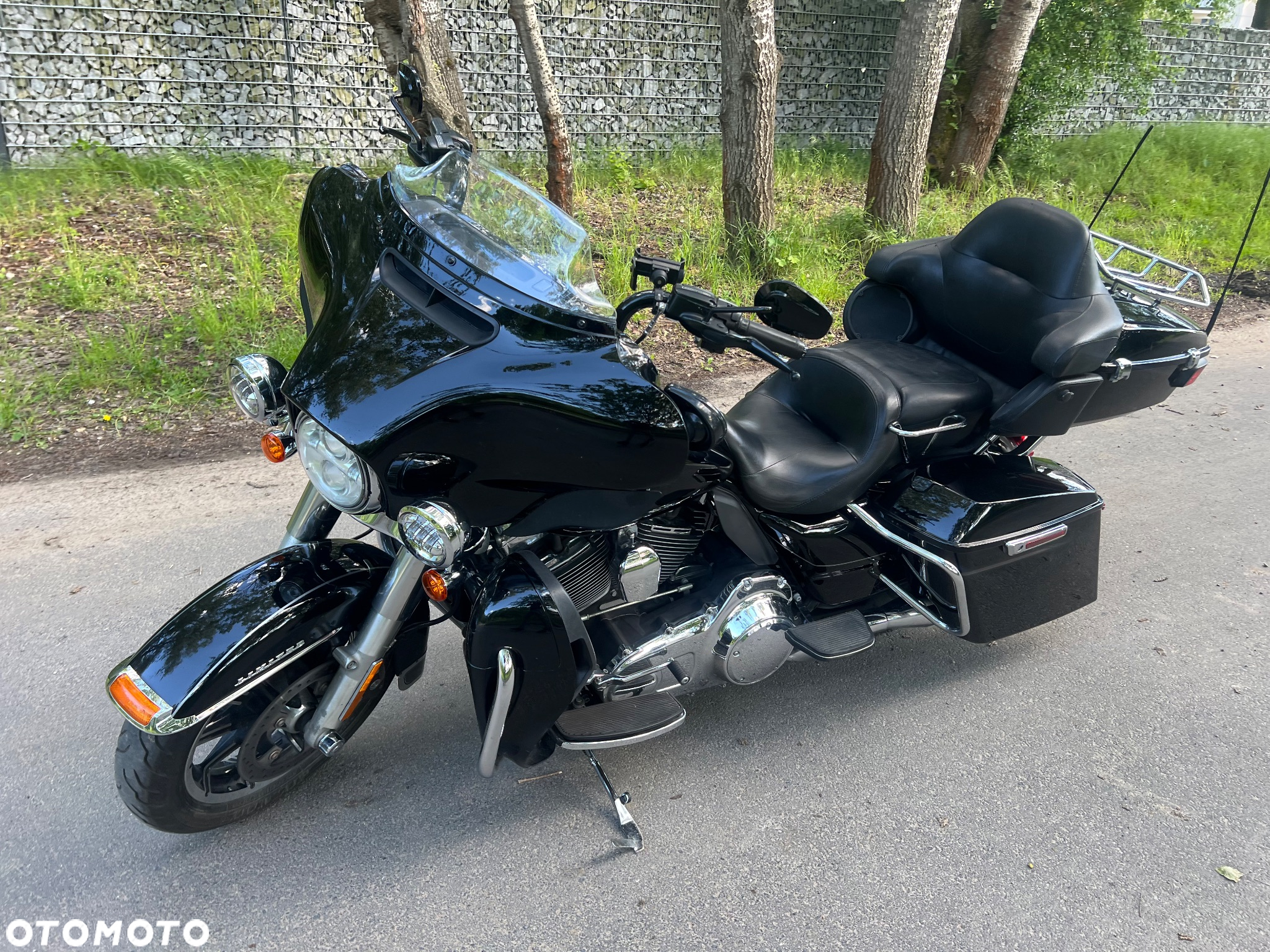 Harley-Davidson FLH Electra Glide - 2