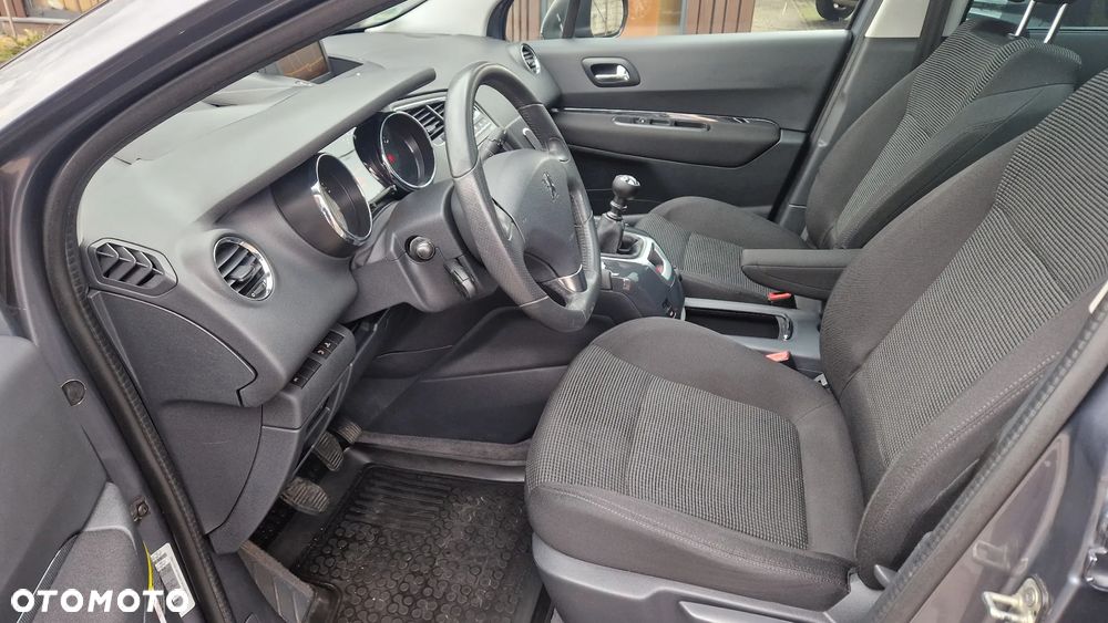 Peugeot 5008 HDI FAP 150 Allure - 25