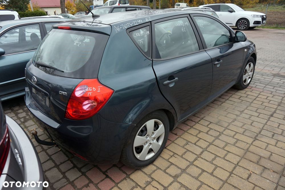 KIA CEED I 5D HB 2007 E2 1.6 CRDI D4FB 90KM S717 ZIELONY na części - 5