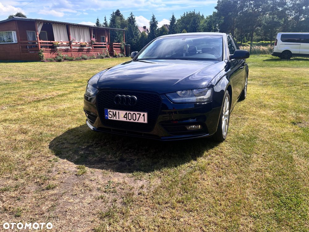 Audi A4 Limousine - 3