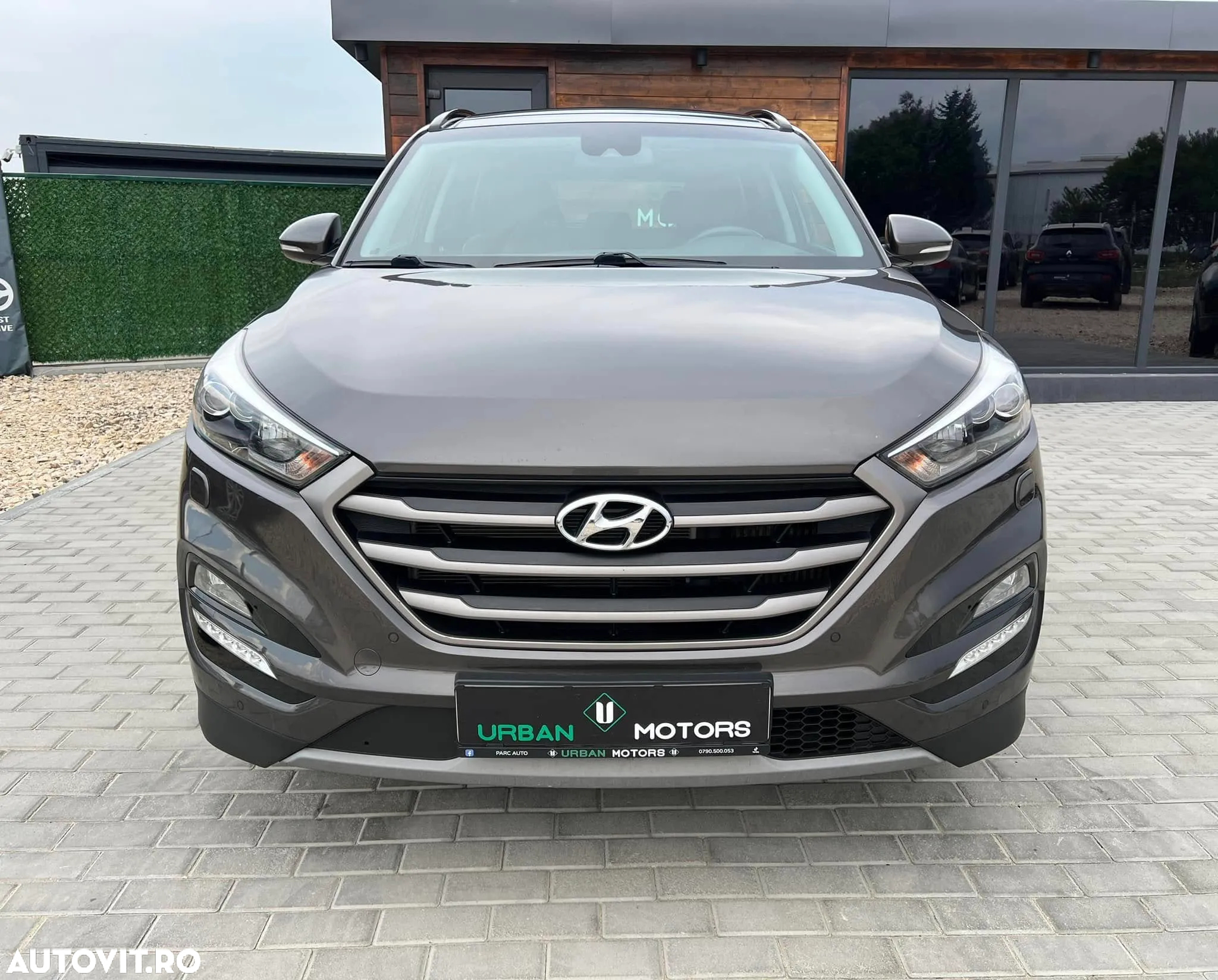 Hyundai Tucson 2.0 CRDI 4WD Automatik Premium - 13