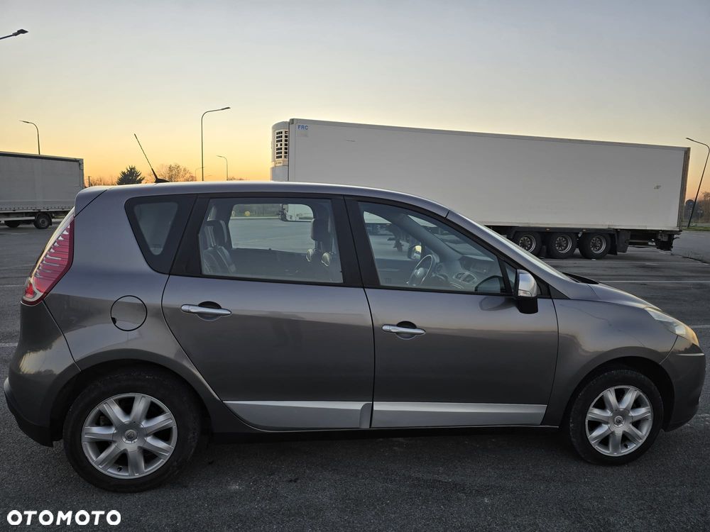 Renault Scenic 1.5 dCi Avantage - 28