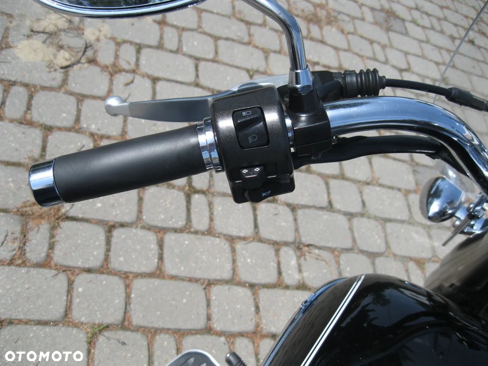 Yamaha XVS - 17