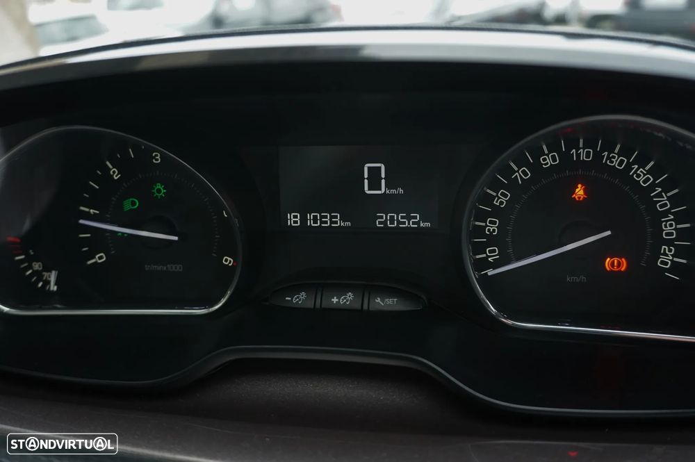 Peugeot 2008 1.4 HDi Active - 27