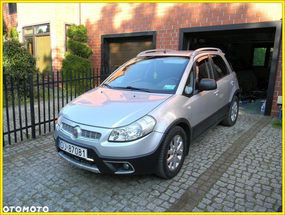 Fiat Sedici 1.6 16V 4x2 Automatik Emotion - 1