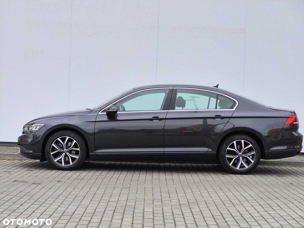 Volkswagen Passat - 3