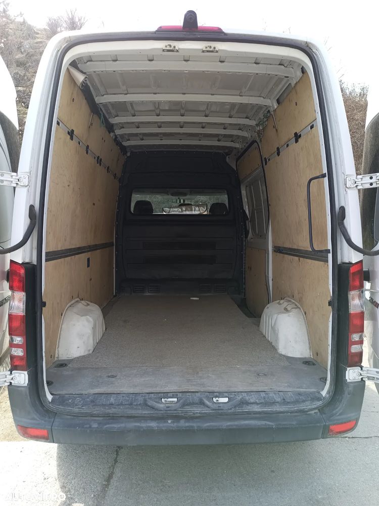 Mercedes-Benz Sprinter - 4