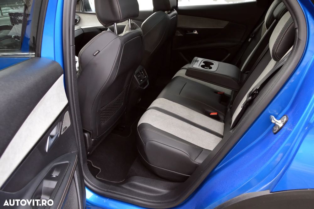 Peugeot 3008 PHEV 225 EAT8 GT - 12