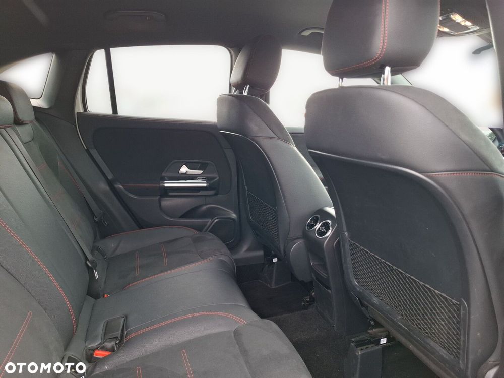 Mercedes-Benz GLA 200 mHEV AMG Line 7G-DCT - 15