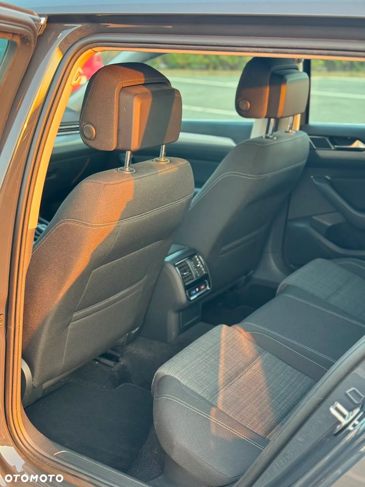 Volkswagen Passat 2.0 TDI (BlueMotion Technology) DSG Trendline - 18