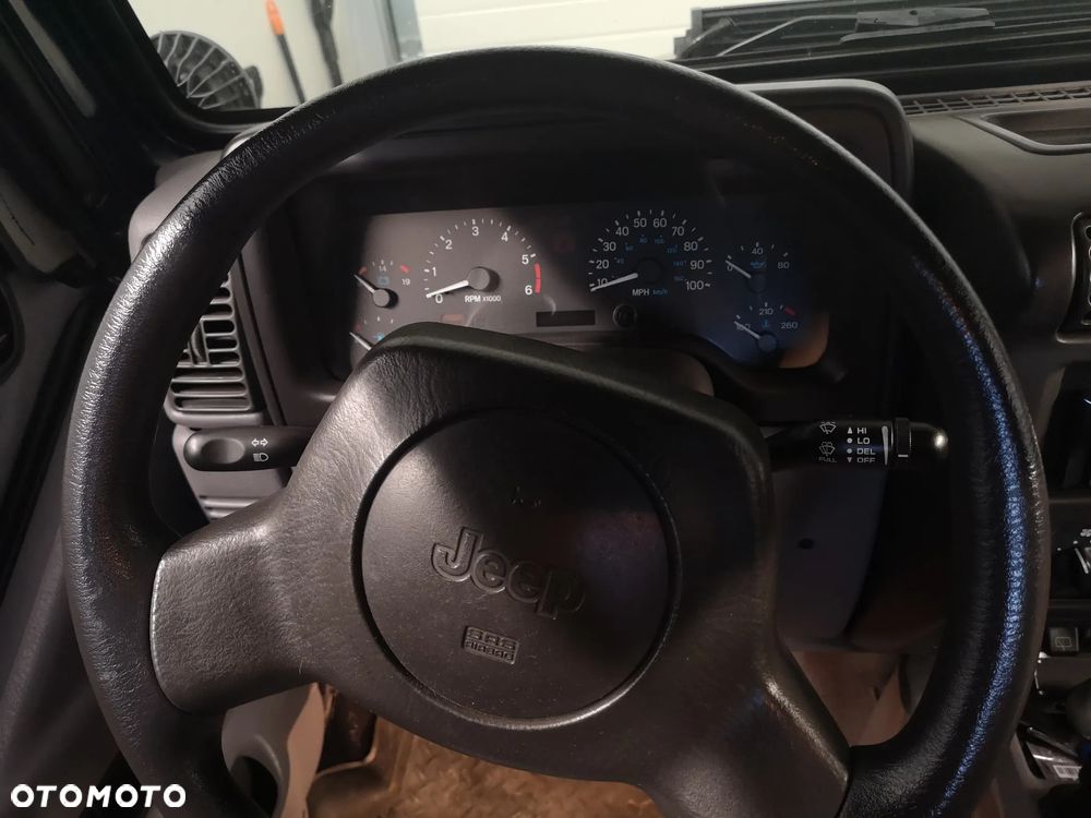 Jeep Wrangler 4.0 Sport - 7