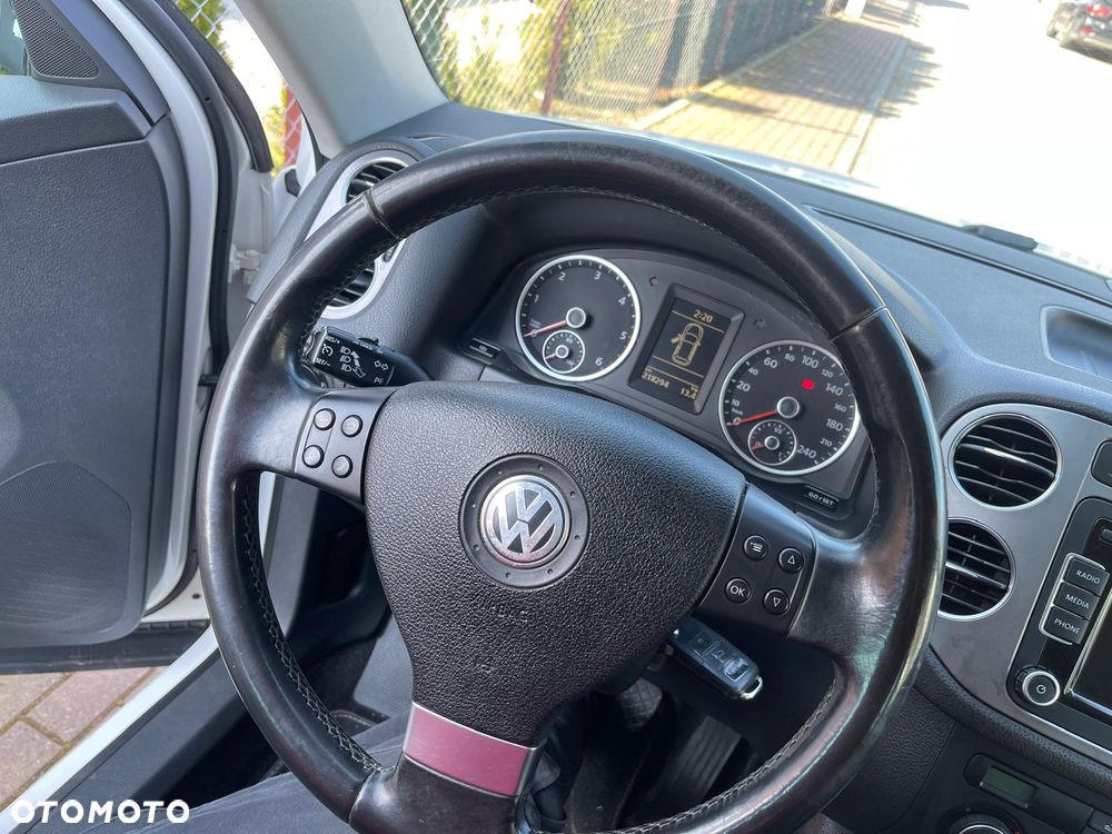 Volkswagen Tiguan 2.0 TDI DPF BlueMotion Technology Sport & Style - 14