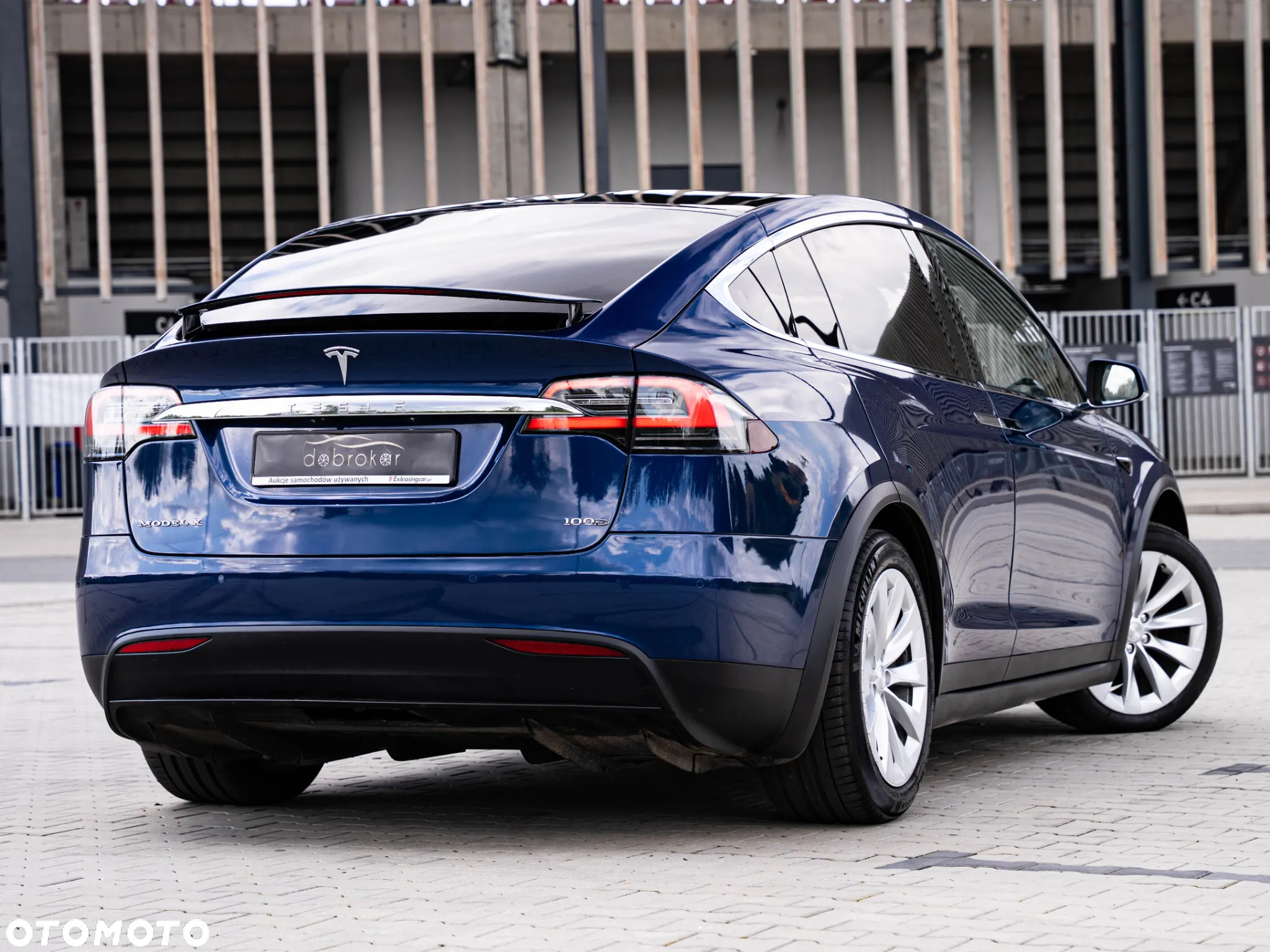 Tesla Model X Long Range Plus - 12