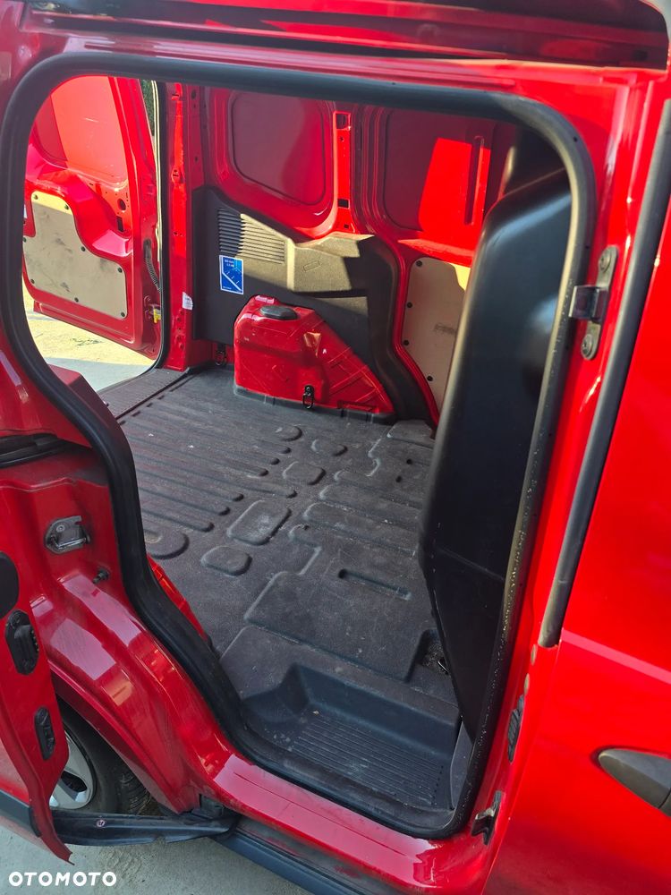 Ford Transit Courier - 6
