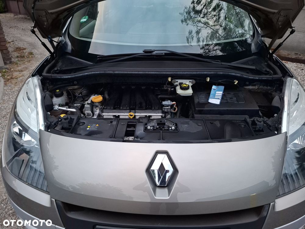 Renault Scenic 2.0 16V Emotion - 20